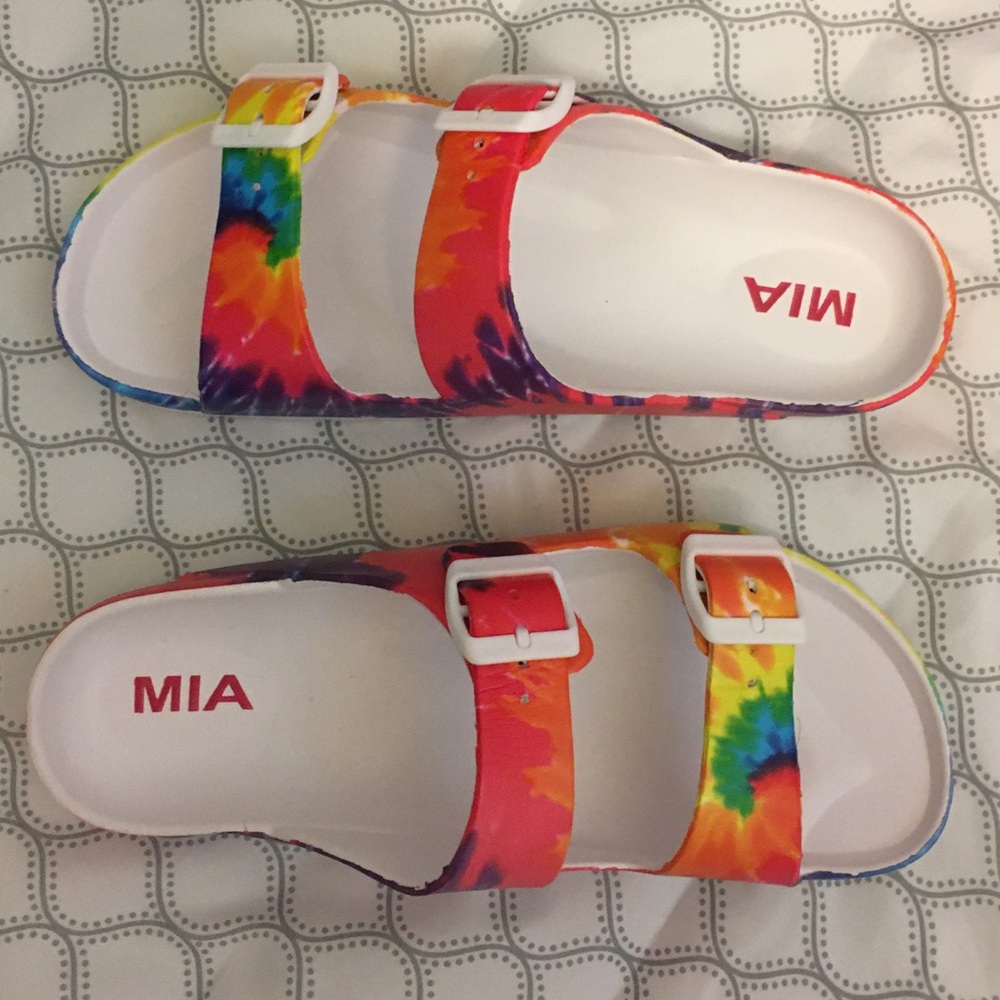 NWOT MIA Tie Dye foam sandals size 9, 1 available